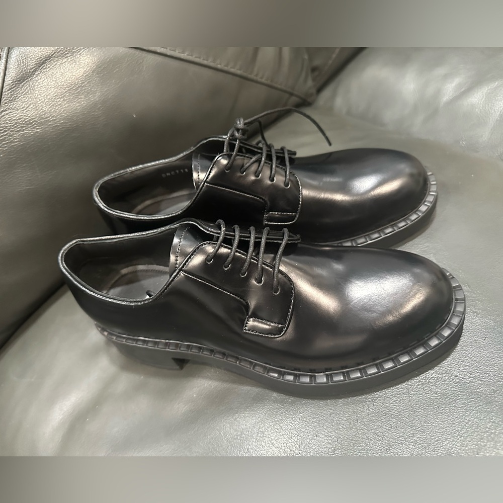 Prada 💯 laced loafers